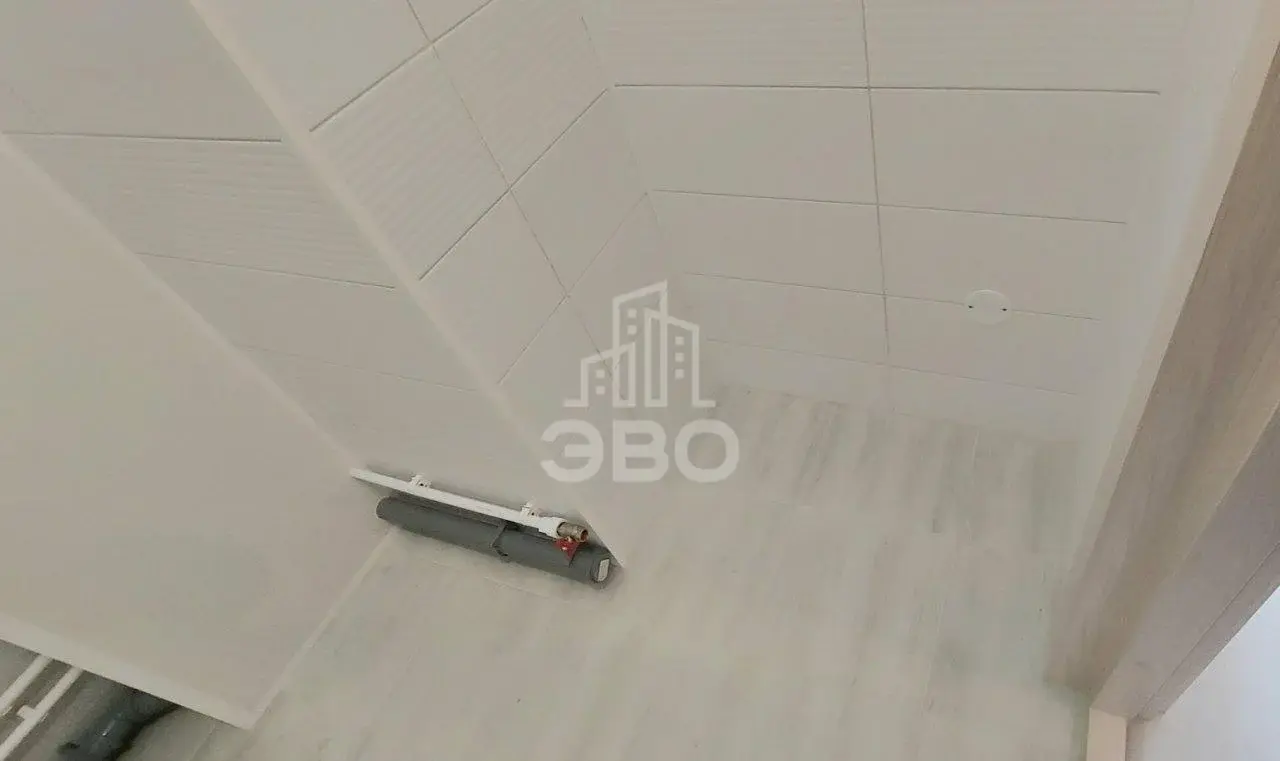 трехкомнатная квартира в Санкт-Петербурге по адресу: Верхне-Каменская ул., 9, к 1, строение 1