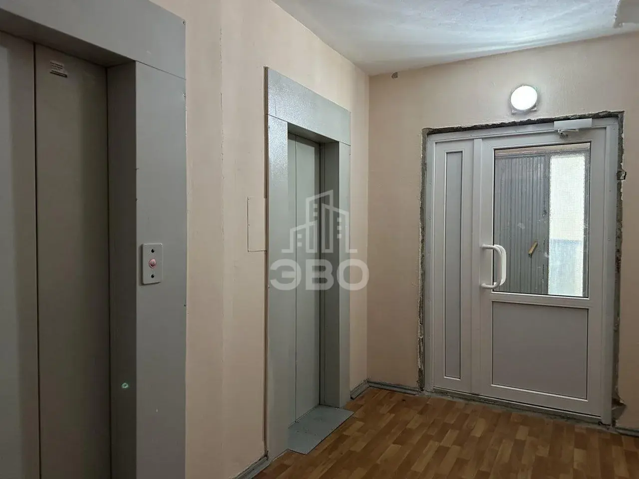 двухкомнатная квартира в Санкт-Петербурге по адресу: Кораблестроителей ул., 40, к 1, литера А