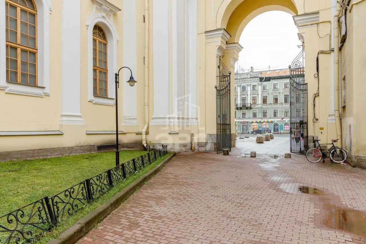 двухкомнатная квартира в Санкт-Петербурге по адресу: Невский проспект, 32-34