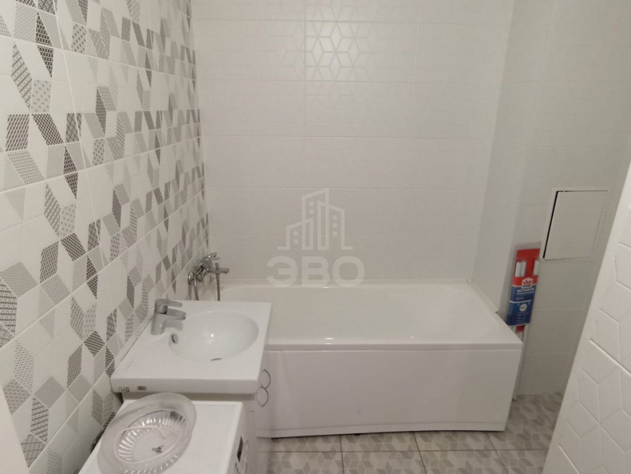 двухкомнатная квартира в Санкт-Петербурге по адресу: Среднерогатская ул., 13, к 2, строение 1