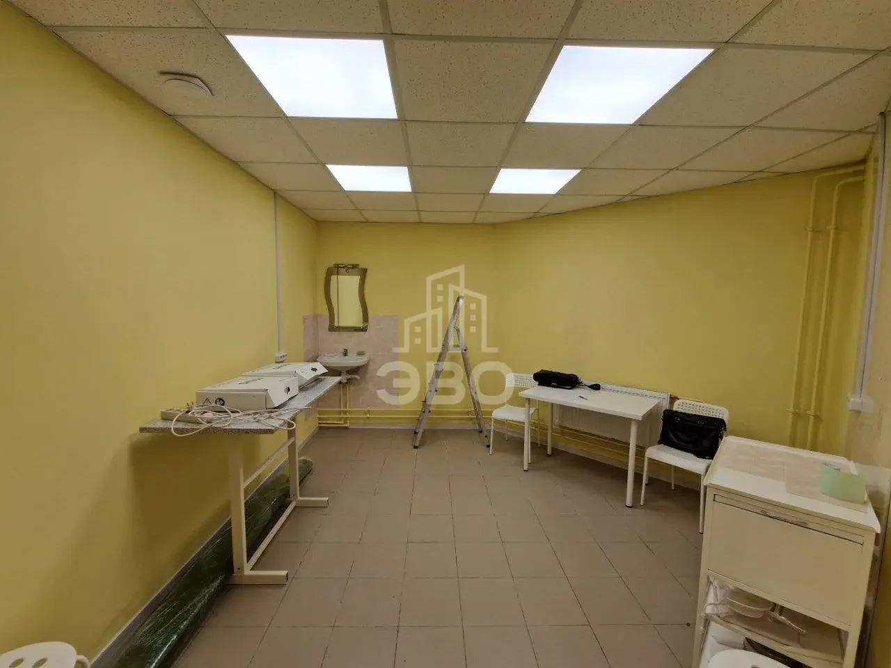 коммерция в Санкт-Петербурге по адресу: Шоссе в Лаврики ул., 85
