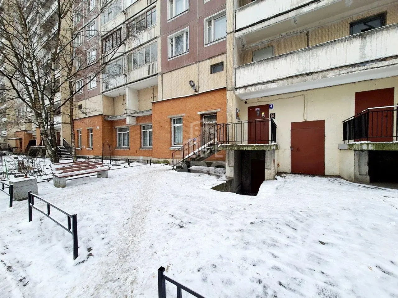 трехкомнатная квартира в Санкт-Петербурге по адресу: Олеко Дундича ул., 25, к 2
