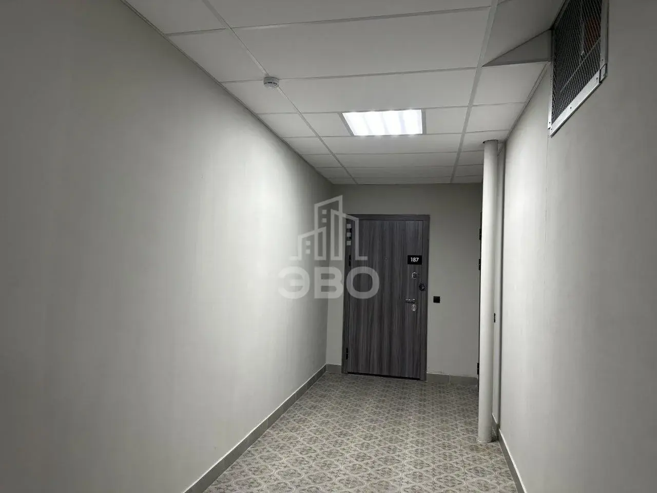 двухкомнатная квартира в Санкт-Петербурге по адресу: Современников ул., 17/1