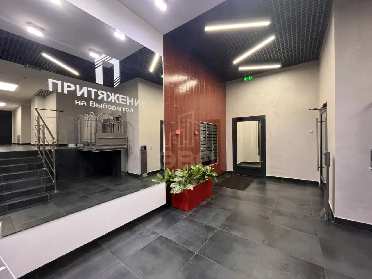 однокомнатная квартира в Санкт-Петербурге по адресу: Александра Матросова ул., 1
