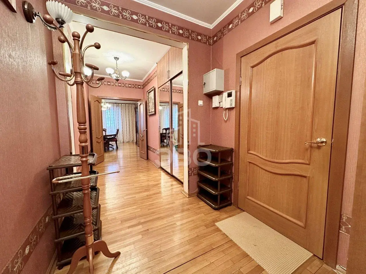 трехкомнатная квартира в Санкт-Петербурге по адресу: Коломяжский проспект, 20