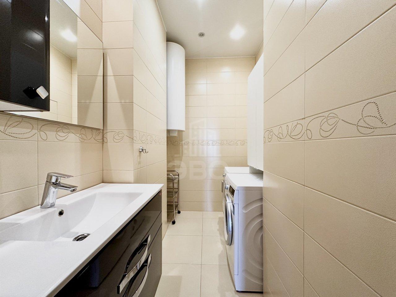 четырехкомнатная квартира в Санкт-Петербурге по адресу: Пражская ул., 44