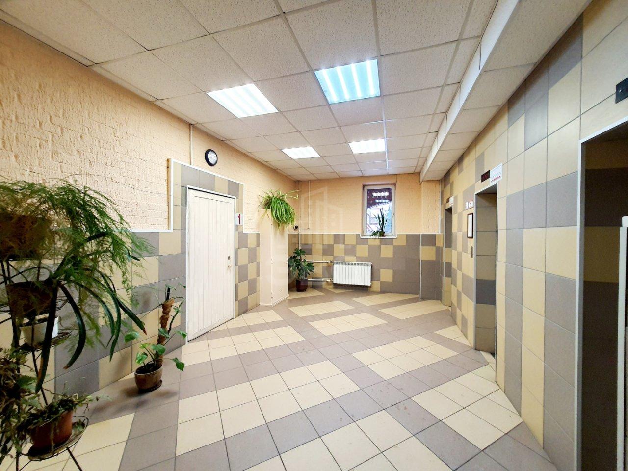 четырехкомнатная квартира в Санкт-Петербурге по адресу: Пражская ул., 44