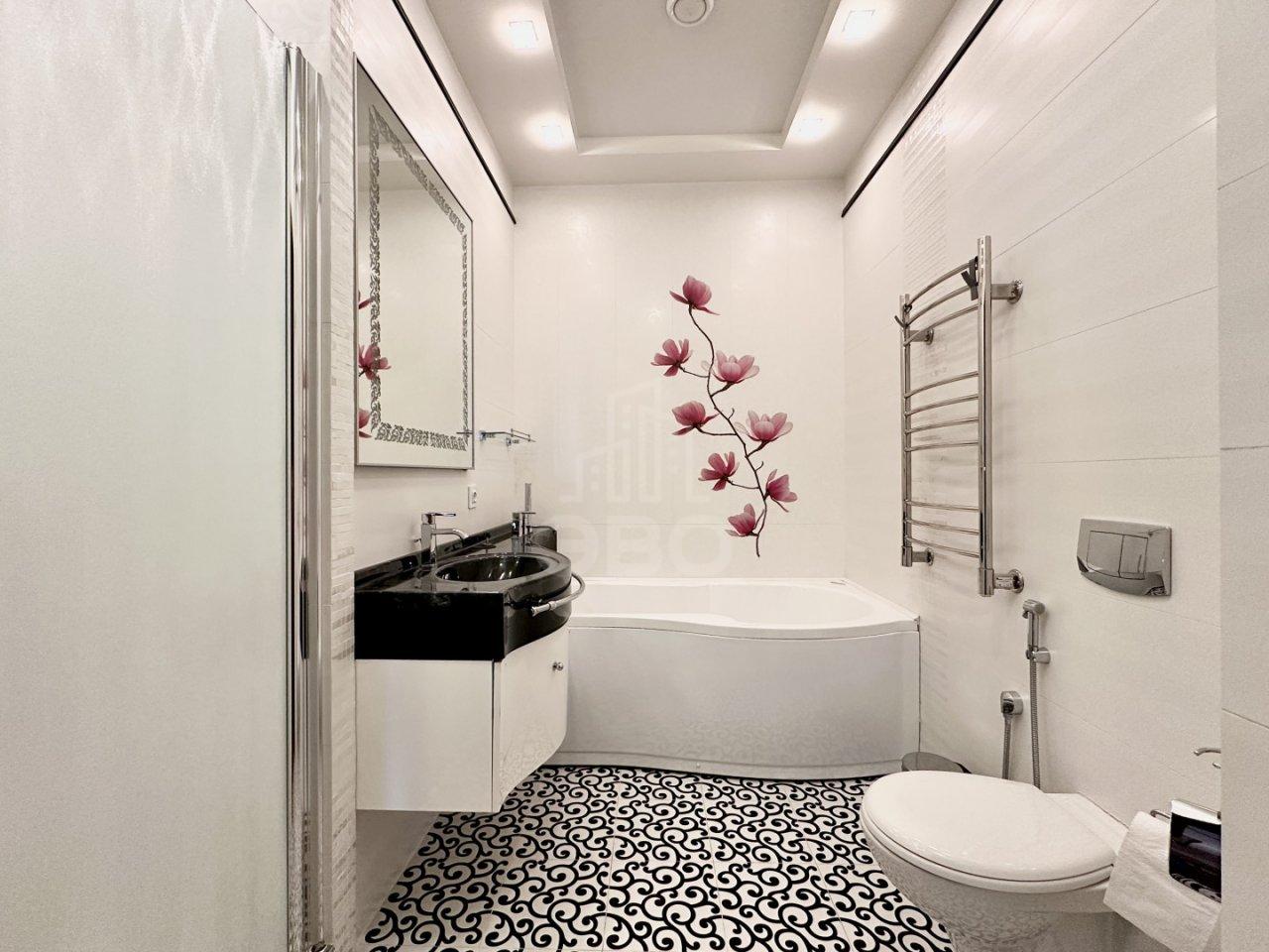 четырехкомнатная квартира в Санкт-Петербурге по адресу: Пражская ул., 44