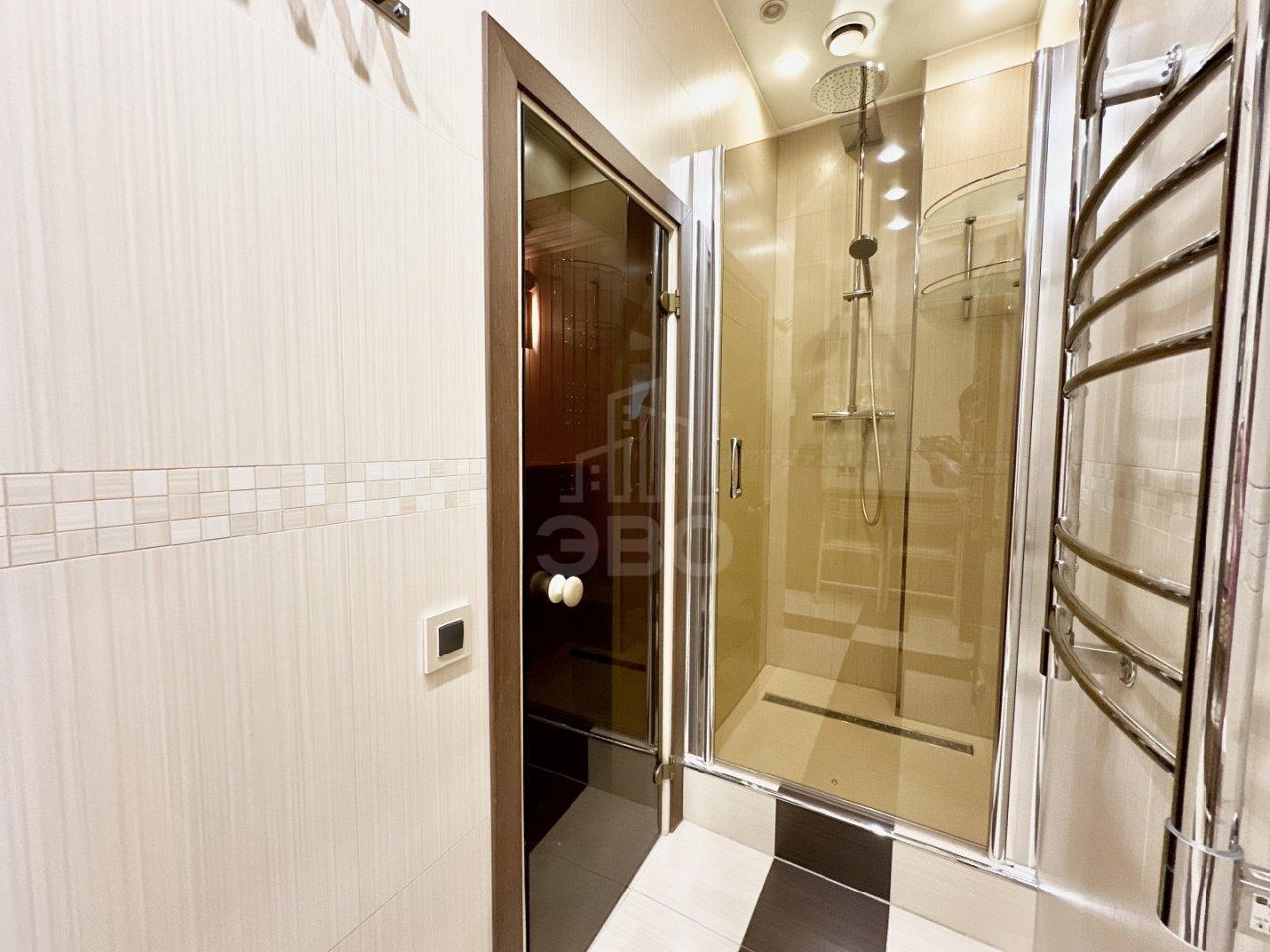 четырехкомнатная квартира в Санкт-Петербурге по адресу: Пражская ул., 44