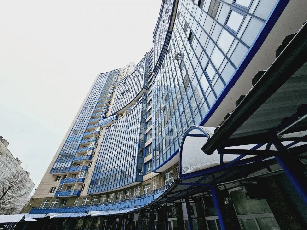 трехкомнатная квартира в Санкт-Петербурге по адресу: Коллонтай ул., 31, к 2