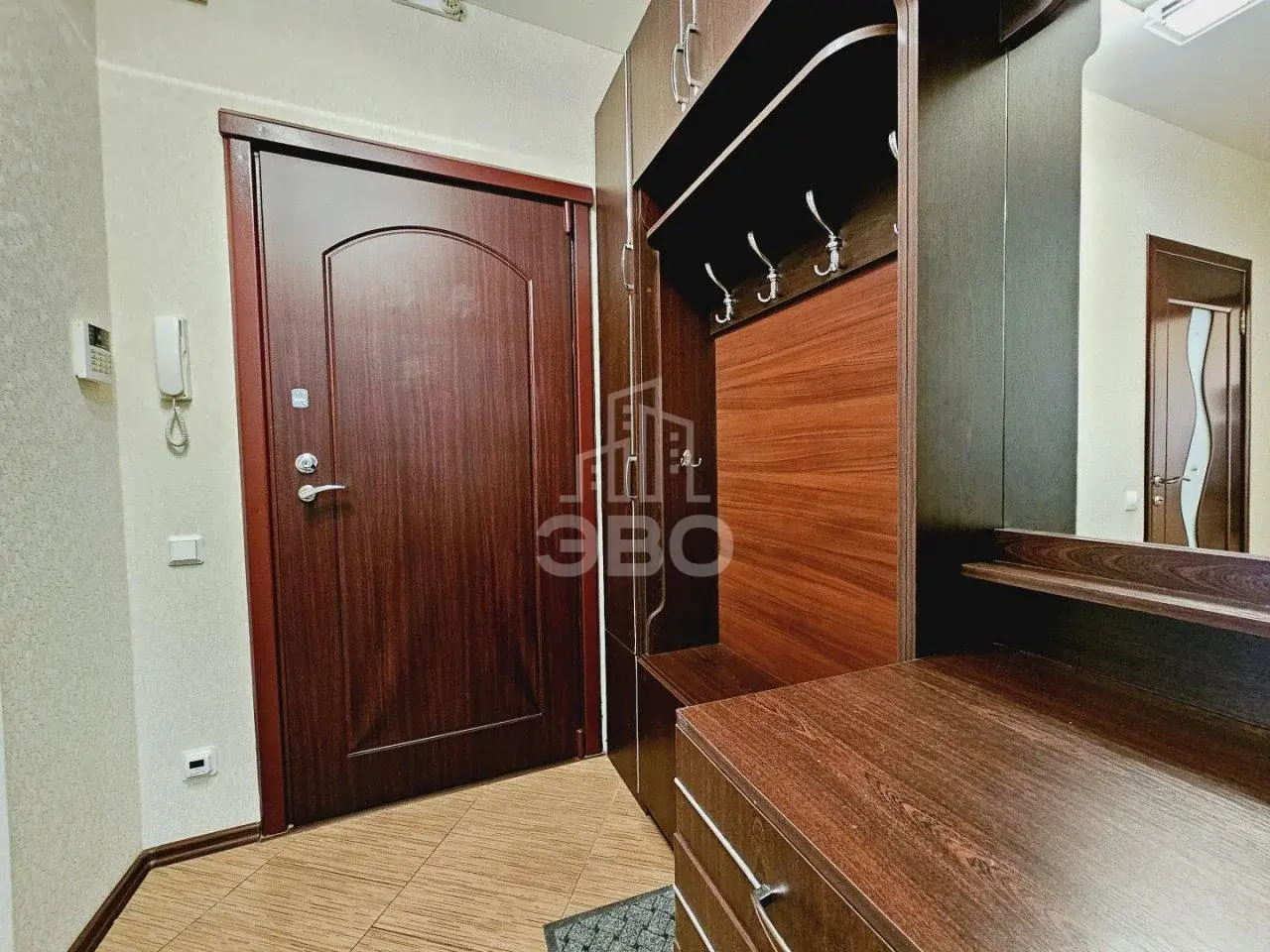 трехкомнатная квартира в Санкт-Петербурге по адресу: Коллонтай ул., 31, к 2