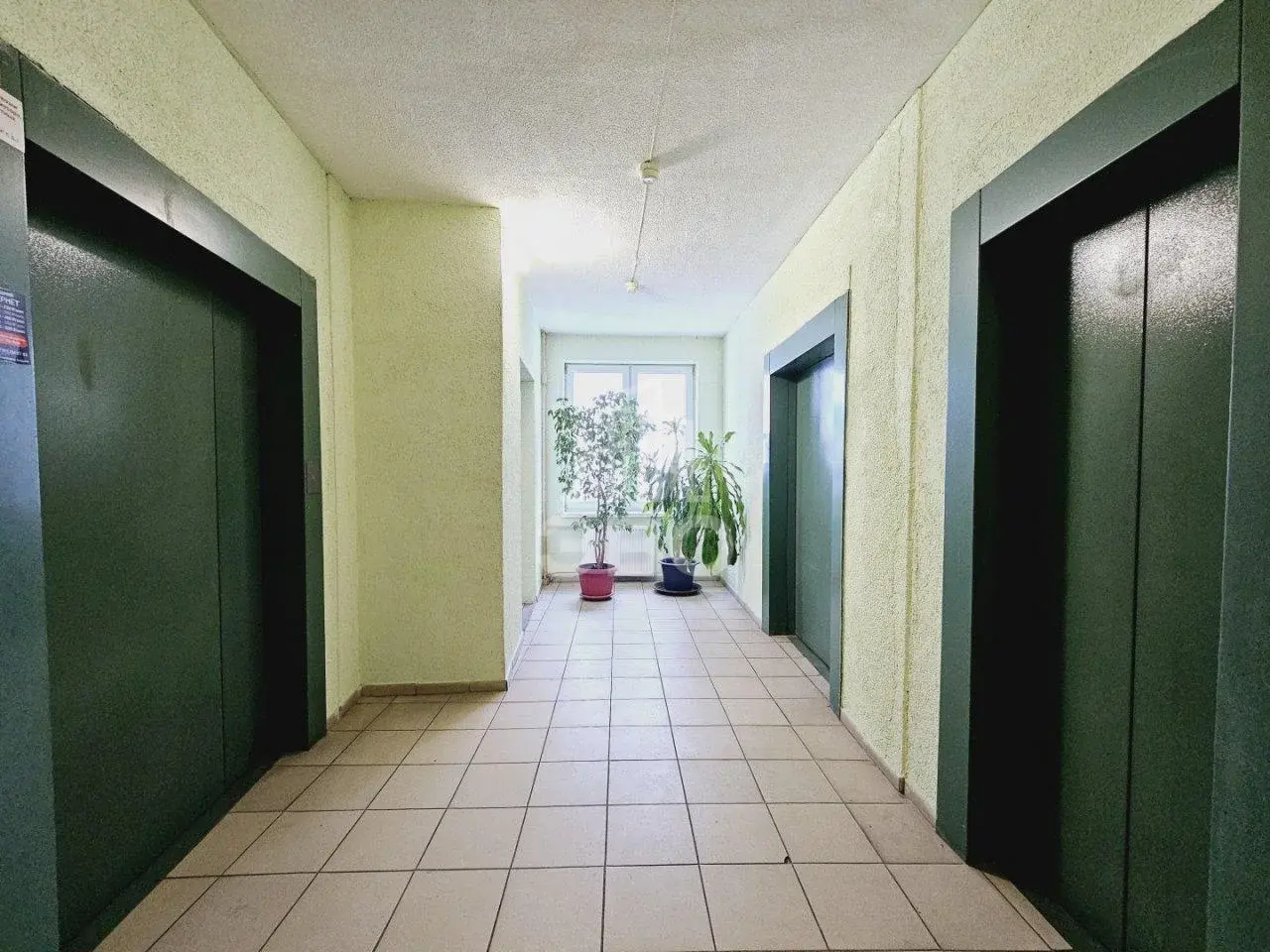 трехкомнатная квартира в Санкт-Петербурге по адресу: Коллонтай ул., 31, к 2