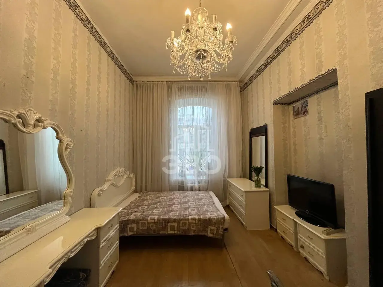 комната в Санкт-Петербурге по адресу: 1-я В.О. линия, 48