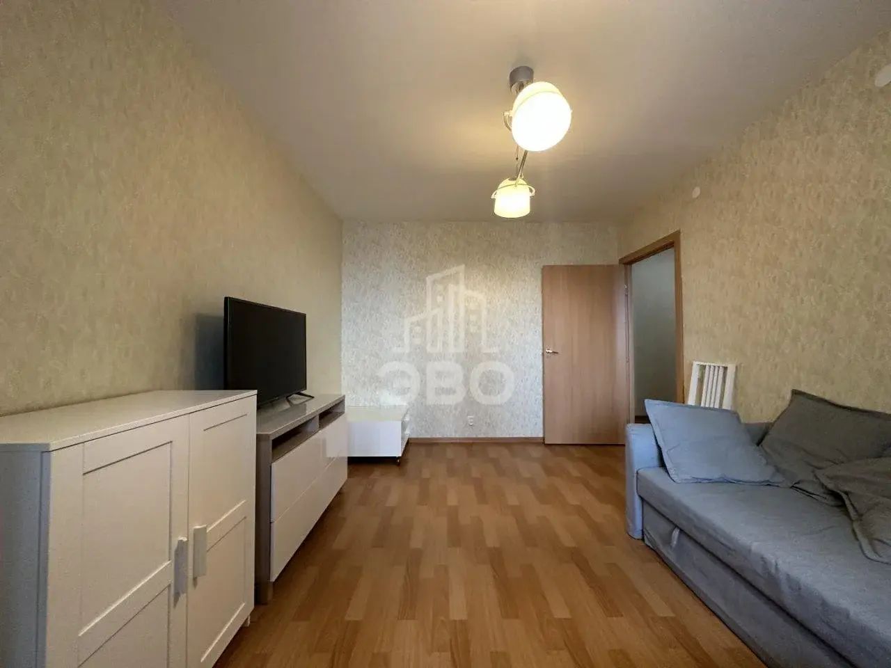 трехкомнатная квартира в Санкт-Петербурге по адресу: Фёдора Абрамова ул., 23, к 1, литера А