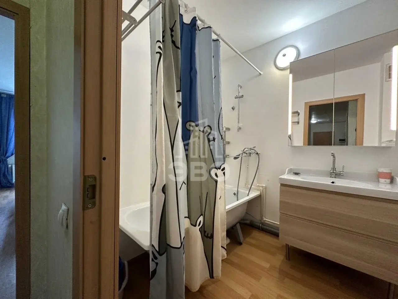 трехкомнатная квартира в Санкт-Петербурге по адресу: Фёдора Абрамова ул., 23, к 1, литера А