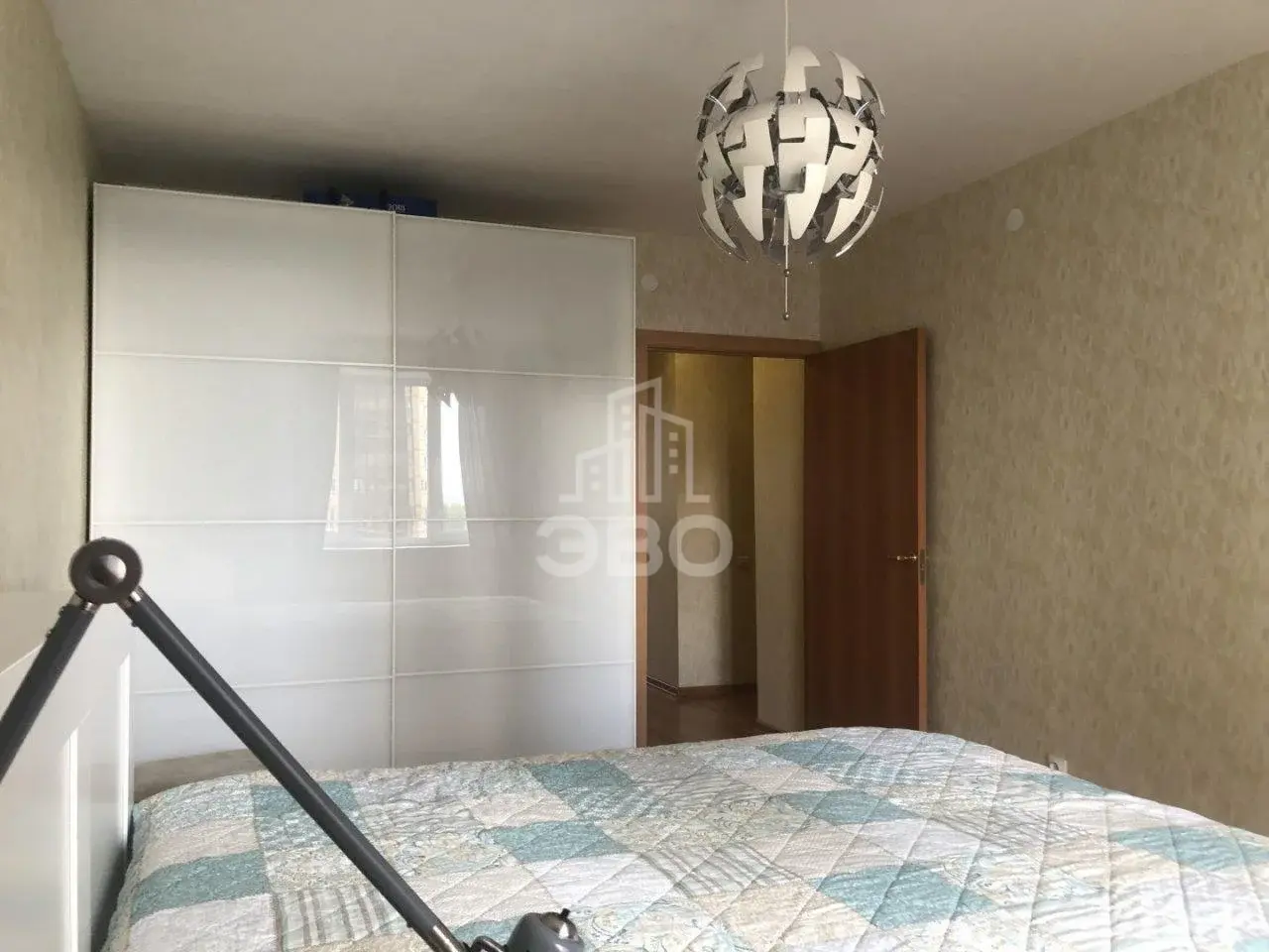 трехкомнатная квартира в Санкт-Петербурге по адресу: Фёдора Абрамова ул., 23, к 1, литера А