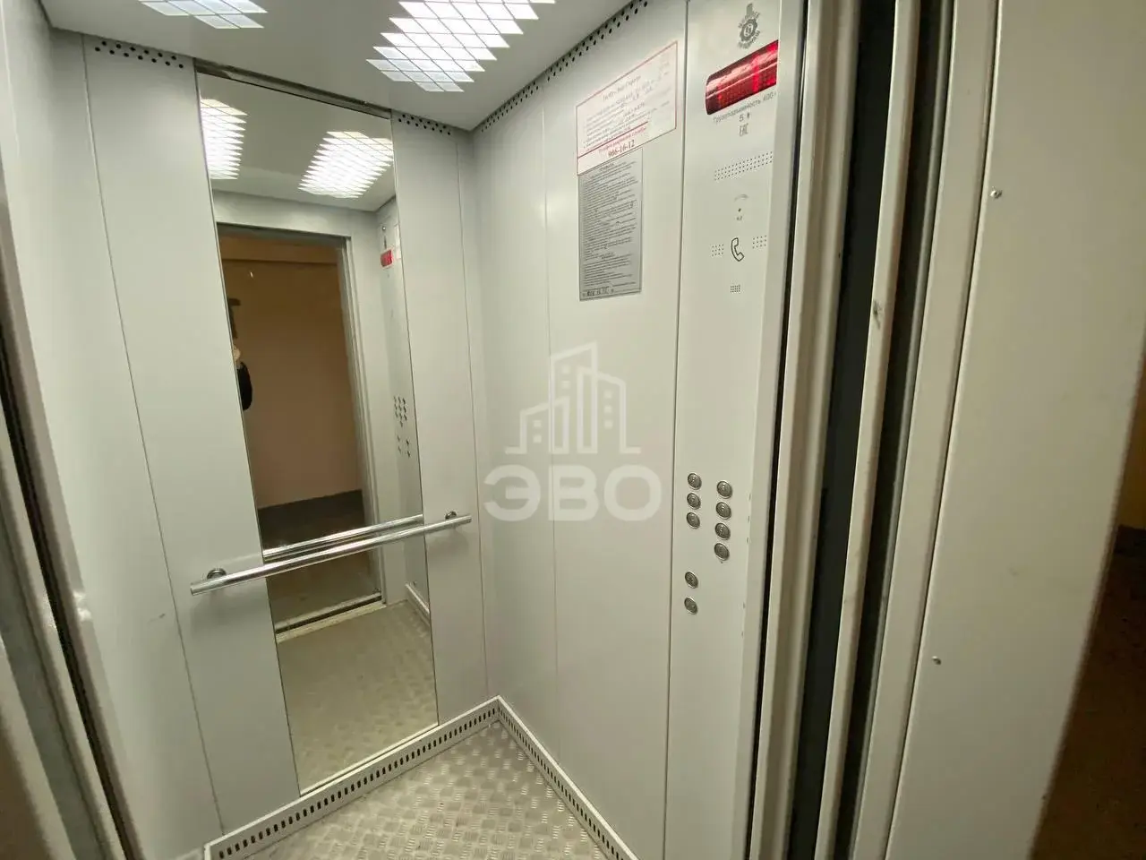 двухкомнатная квартира в Санкт-Петербурге по адресу: Комендантский проспект, 30, к 2