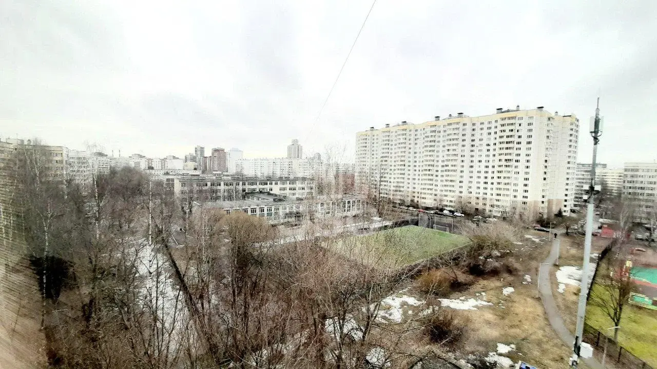 трехкомнатная квартира в Санкт-Петербурге по адресу: Королёва проспект, 9
