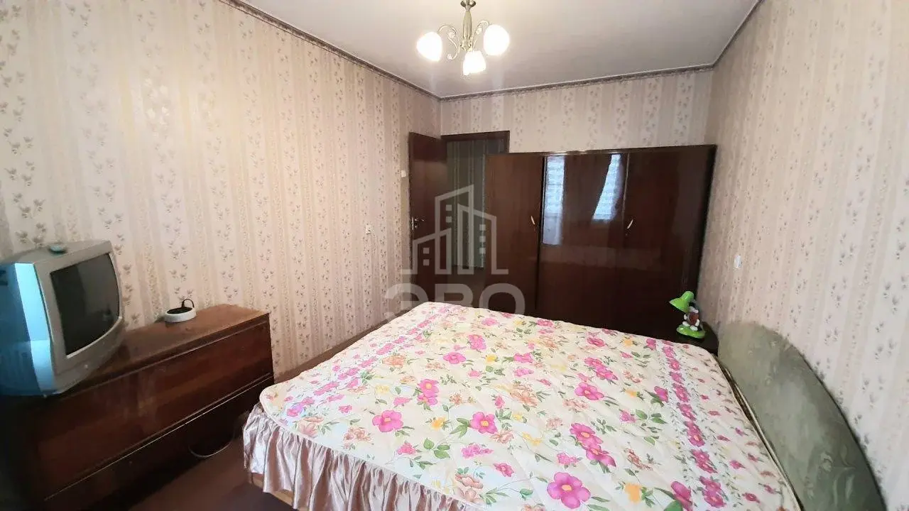 трехкомнатная квартира в Санкт-Петербурге по адресу: Королёва проспект, 9