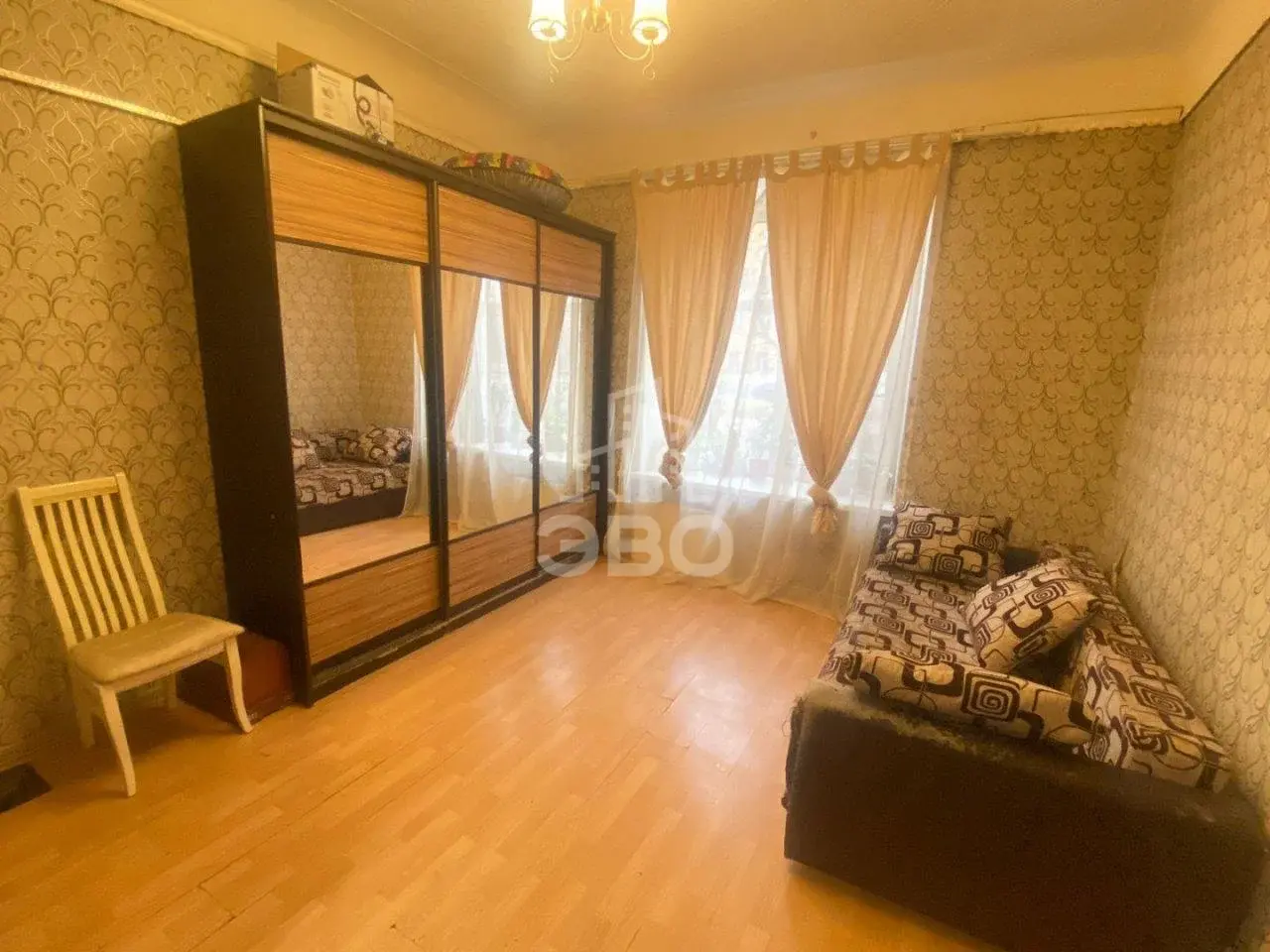 трехкомнатная квартира в Санкт-Петербурге по адресу: Октябрьская наб., 90, к 3
