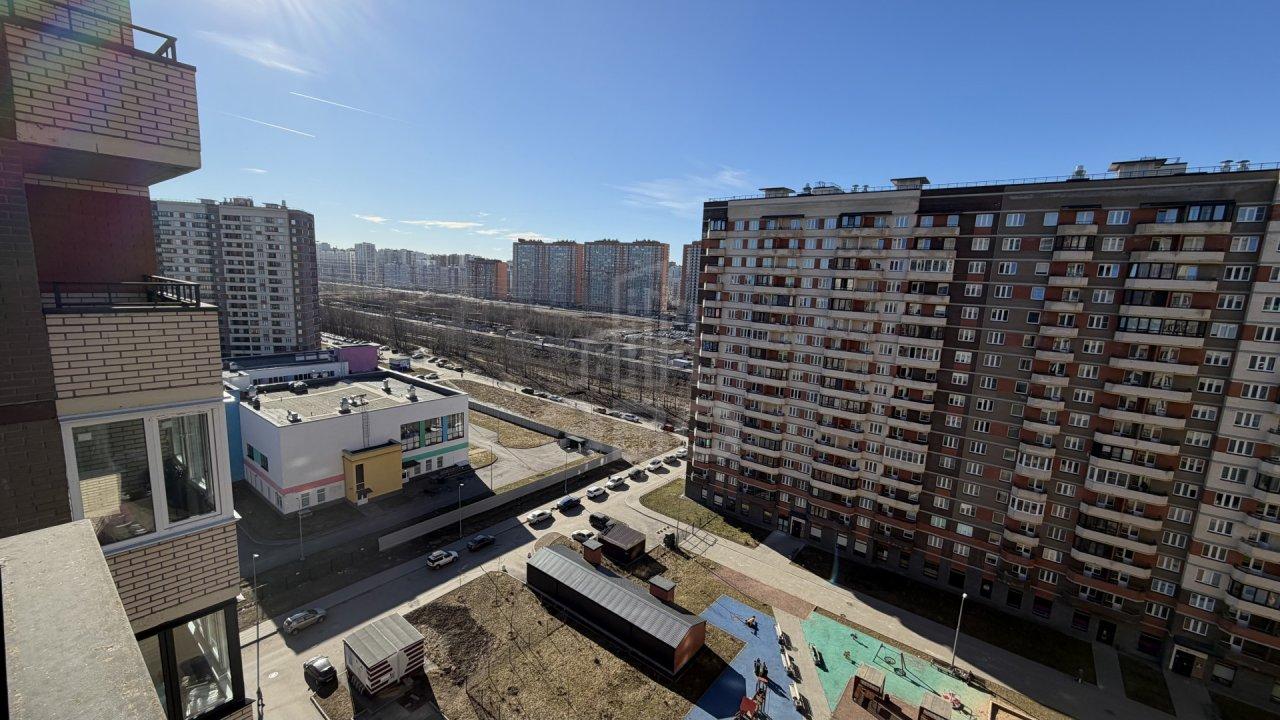двухкомнатная квартира в Ленинградской области по адресу: Шоссе в Лаврики ул., 72, к 1