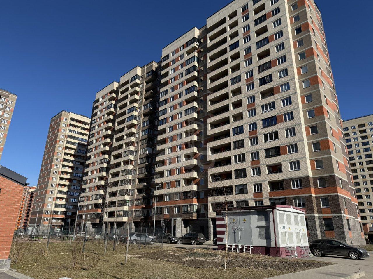 двухкомнатная квартира в Ленинградской области по адресу: Шоссе в Лаврики ул., 72, к 1