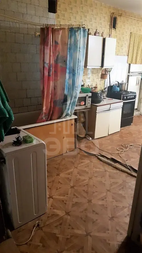трехкомнатная квартира в Санкт-Петербурге по адресу: Большой П.С. пр-кт., 102