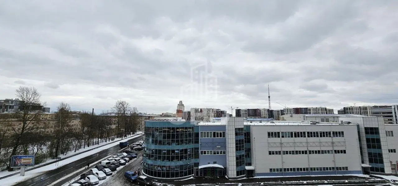 трехкомнатная квартира в Санкт-Петербурге по адресу: Земледельческая ул., 3, строение 1