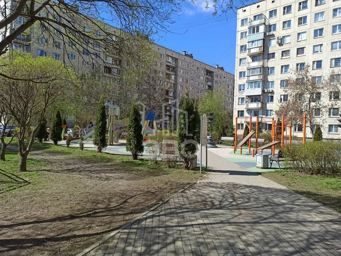 двухкомнатная квартира в Санкт-Петербурге по адресу: Коммуны ул., 48