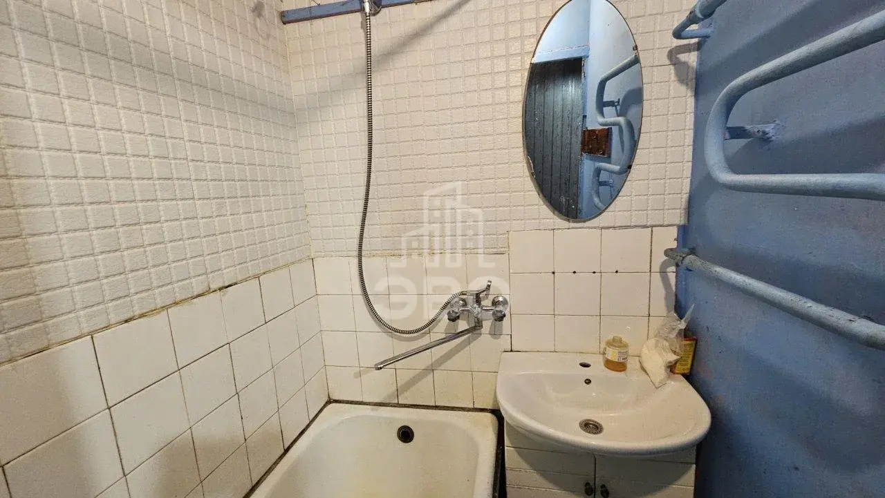 трехкомнатная квартира в Санкт-Петербурге по адресу: Софийская ул., 34, к 2