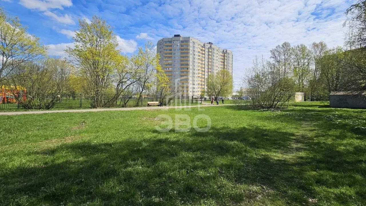 трехкомнатная квартира в Санкт-Петербурге по адресу: Софийская ул., 34, к 2
