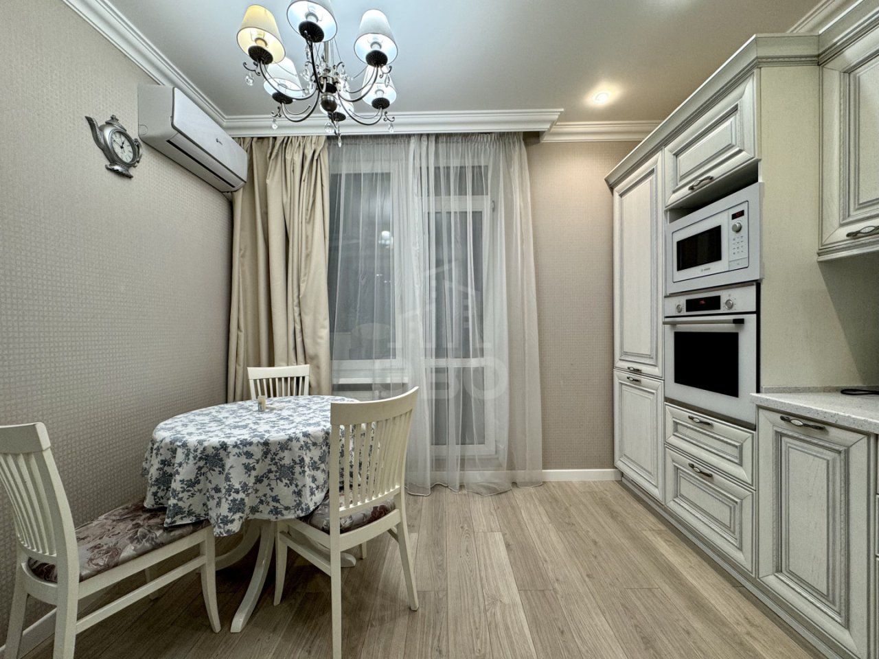 однокомнатная квартира в Санкт-Петербурге по адресу: Кременчугская ул., 13, к 1