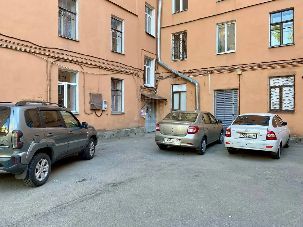 комната в Санкт-Петербурге по адресу: Большеохтинский проспект, 5/10, к 1