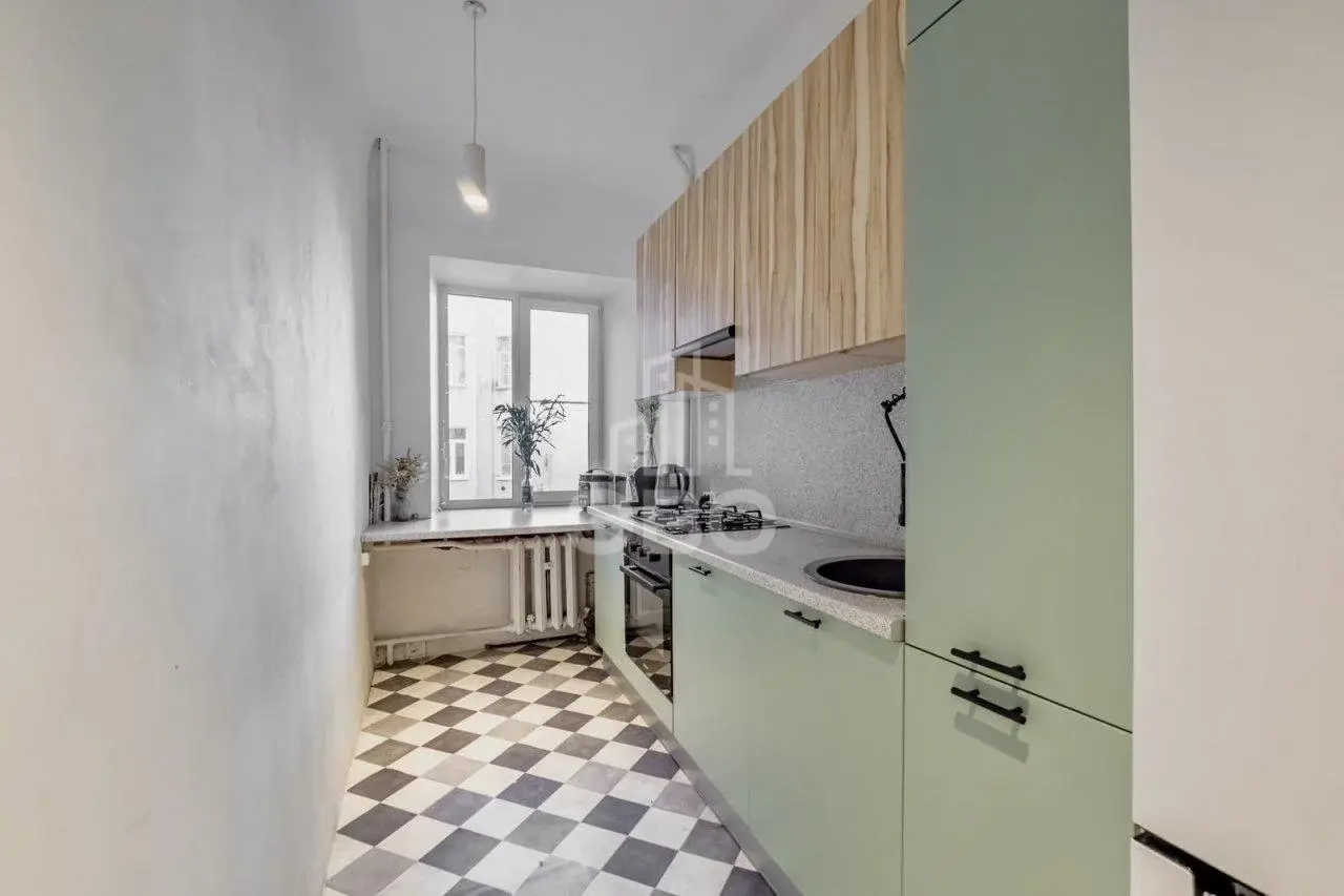 четырехкомнатная квартира в Санкт-Петербурге по адресу: 6-я Красноармейская ул., 1