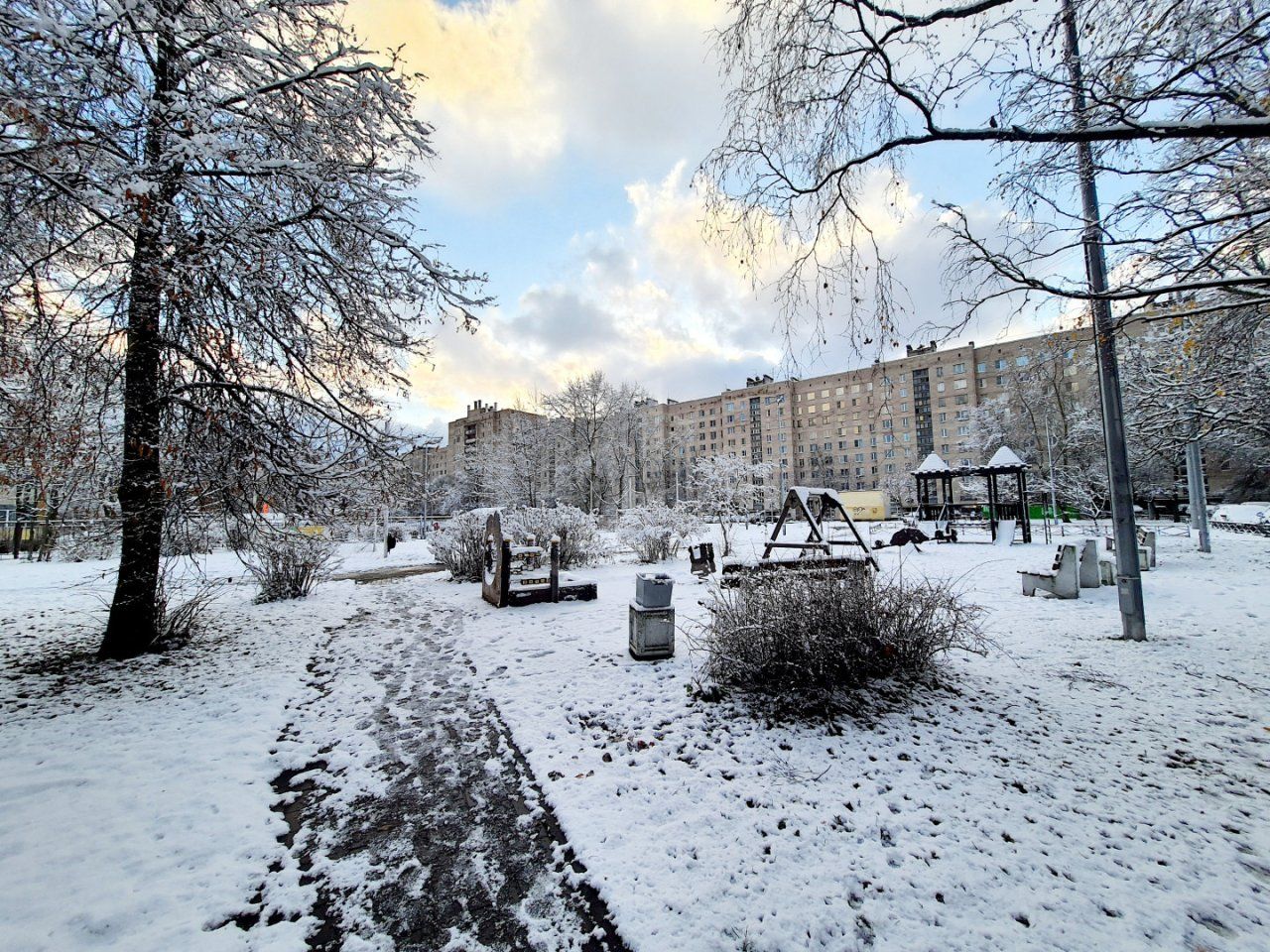 двухкомнатная квартира в Санкт-Петербург по адресу: Пионерстроя ул., 18
