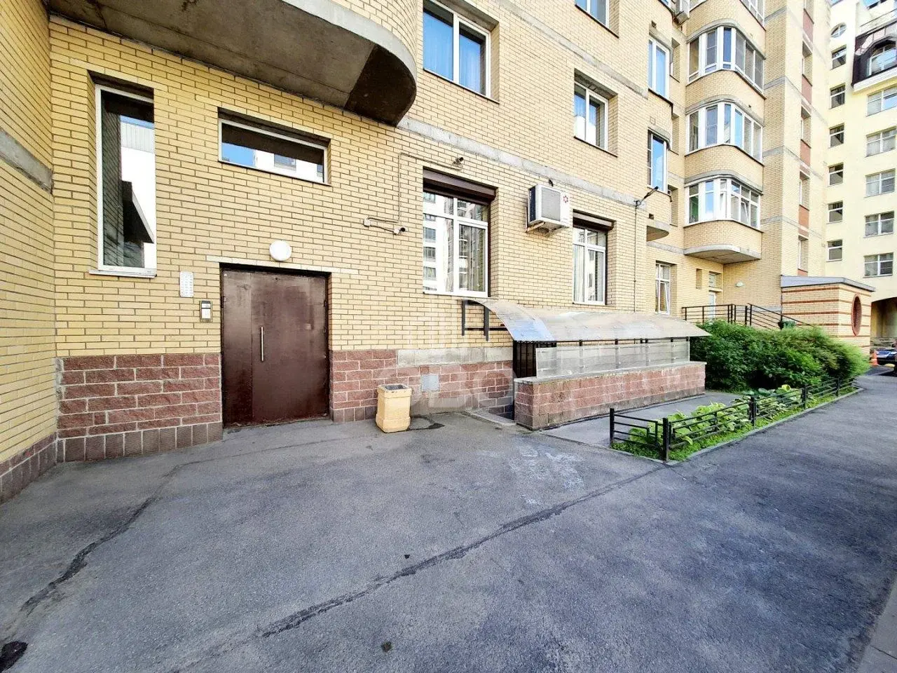 однокомнатная квартира в Санкт-Петербурге по адресу: 18-я В.О. линия, 45, литера А