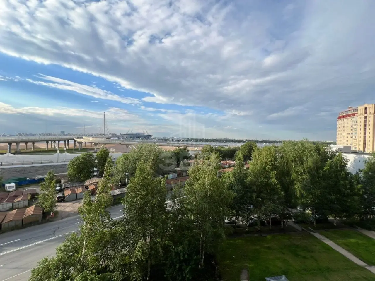 трехкомнатная квартира в Санкт-Петербурге по адресу: Морская наб., 33
