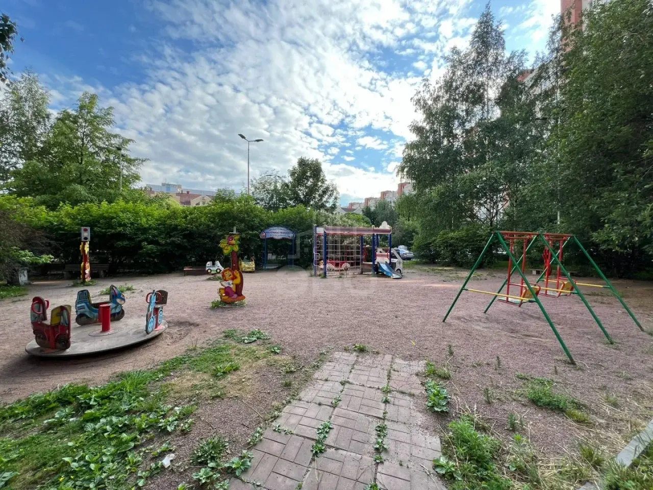 трехкомнатная квартира в Санкт-Петербурге по адресу: Морская наб., 33