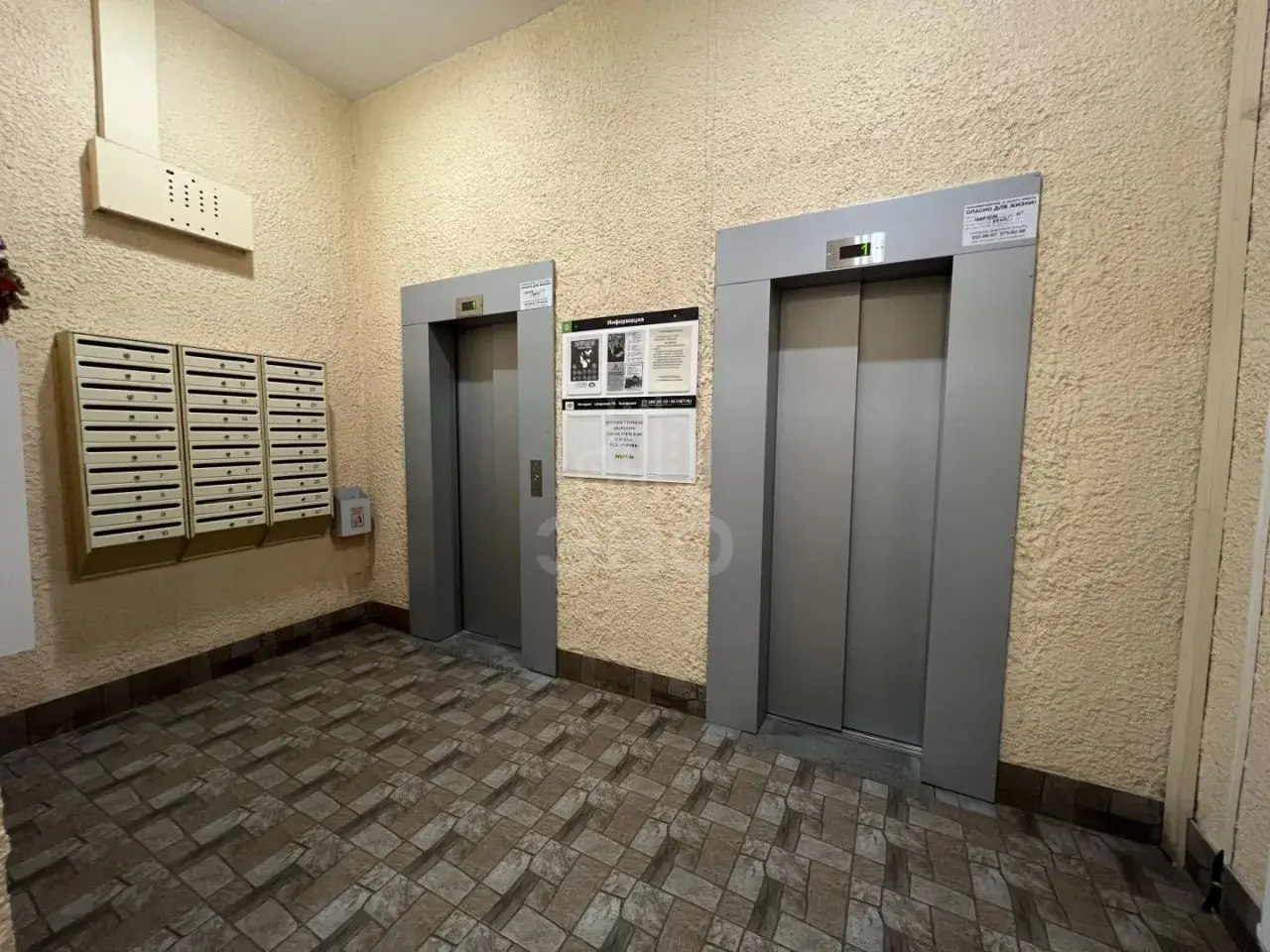 трехкомнатная квартира в Санкт-Петербурге по адресу: Морская наб., 33
