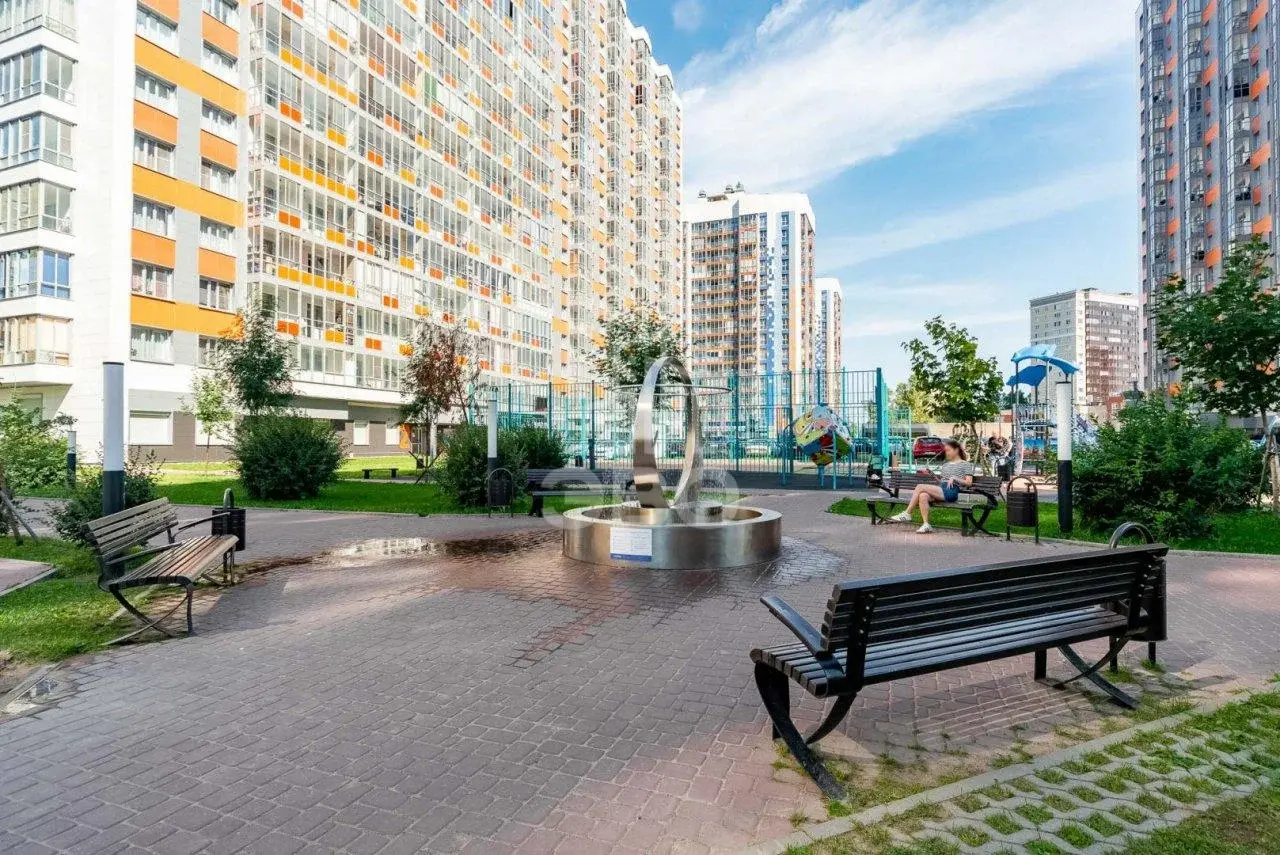 однокомнатная квартира в Санкт-Петербурге по адресу: Среднерогатская ул., 12, к 1, строение 1