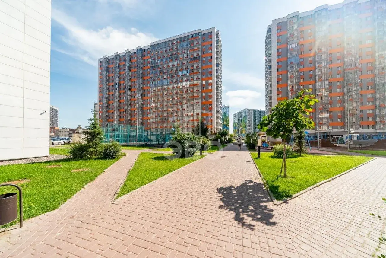 однокомнатная квартира в Санкт-Петербурге по адресу: Среднерогатская ул., 12, к 1, строение 1