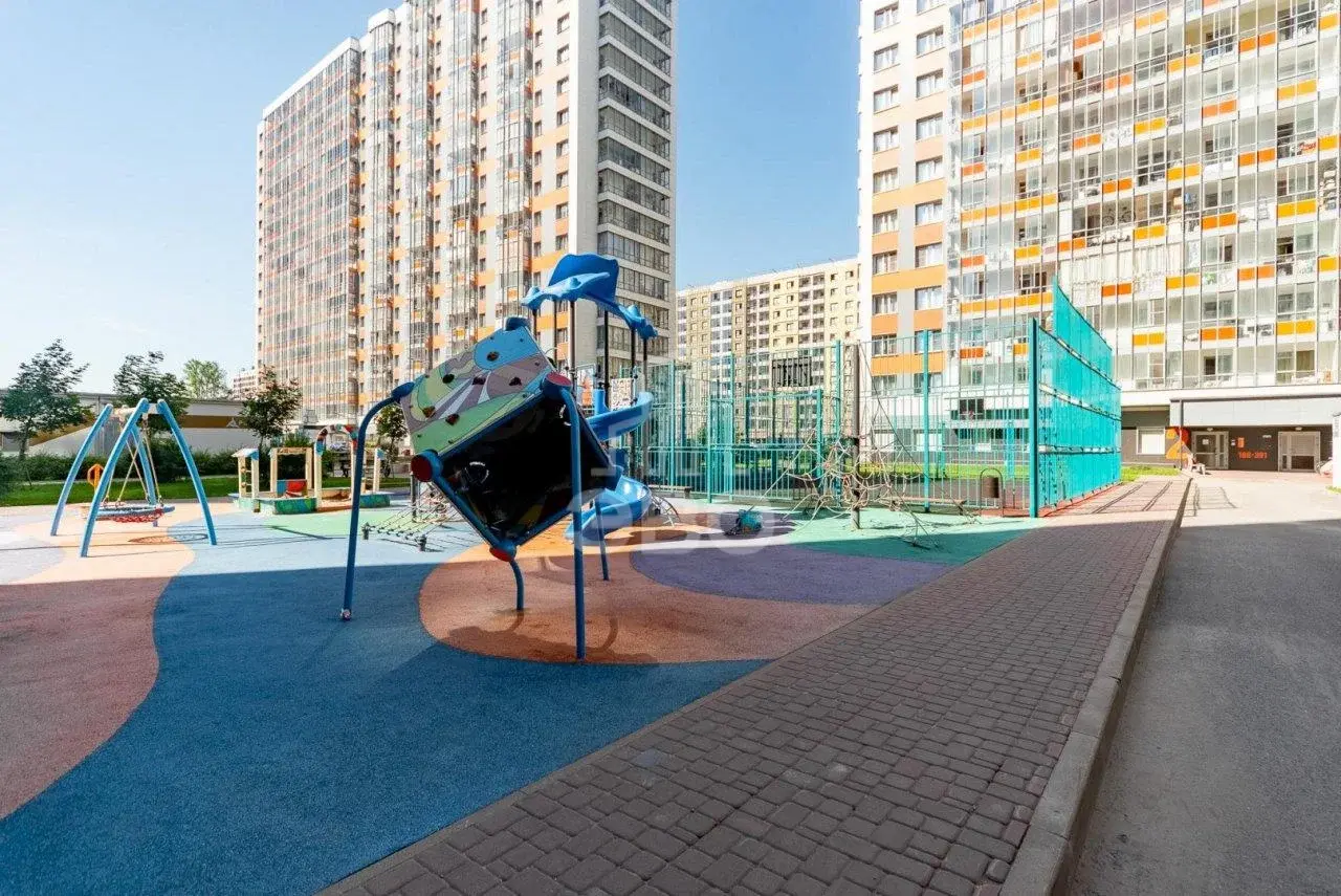 однокомнатная квартира в Санкт-Петербурге по адресу: Среднерогатская ул., 12, к 1, строение 1