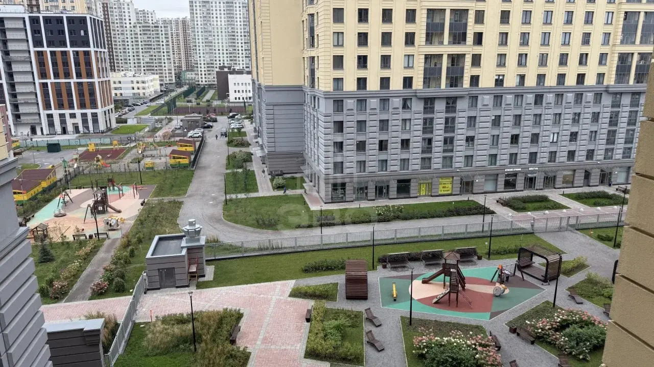 двухкомнатная квартира в Санкт-Петербурге по адресу: Октябрьская наб., 40, строение 1