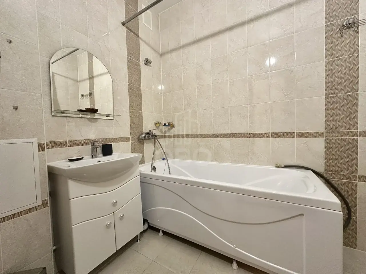 трехкомнатная квартира в Ленинградской области по адресу: Менделеева б-р., 12, к 1