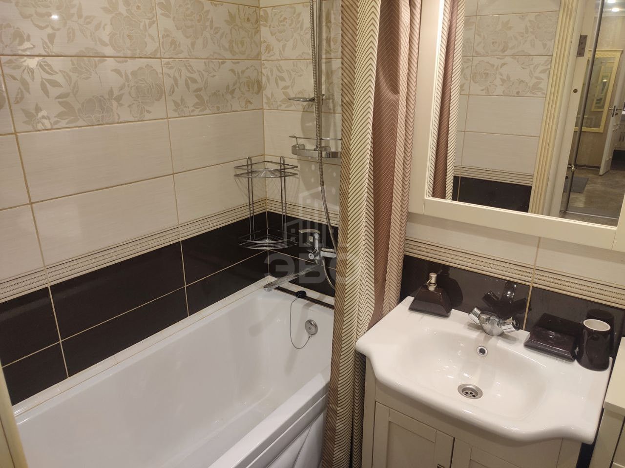 однокомнатная квартира в Санкт-Петербурге по адресу: Лёни Голикова ул., 2