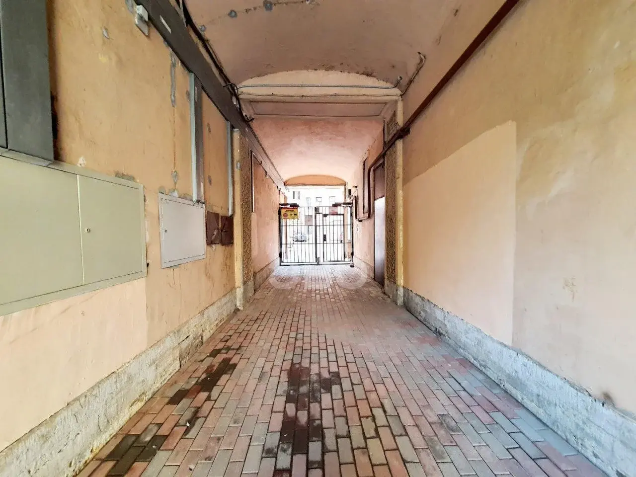 трехкомнатная квартира в Санкт-Петербурге по адресу: Съезжинская ул., 11