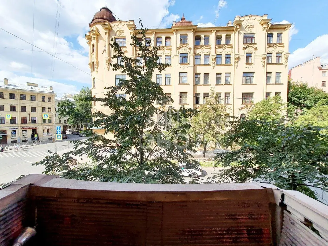 трехкомнатная квартира в Санкт-Петербурге по адресу: Съезжинская ул., 11