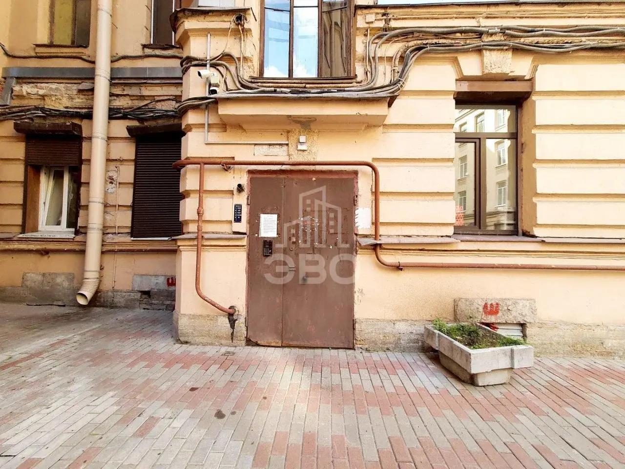 трехкомнатная квартира в Санкт-Петербурге по адресу: Съезжинская ул., 11