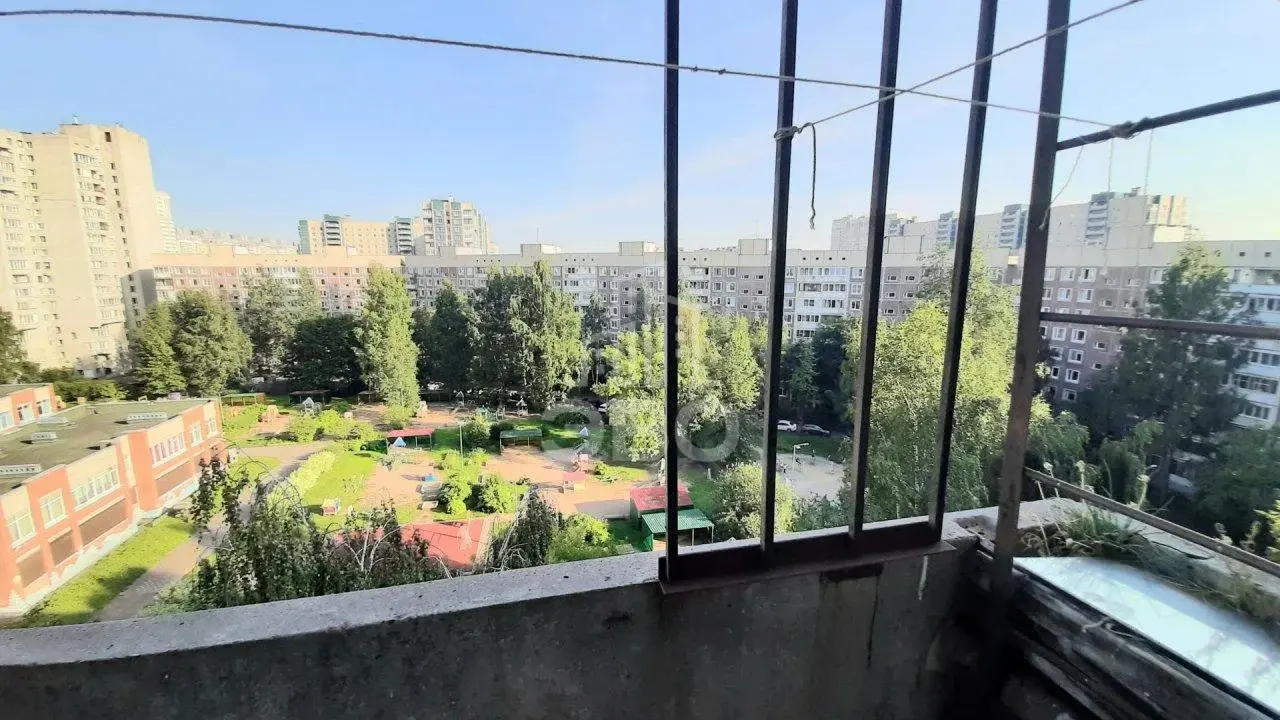 однокомнатная квартира в Санкт-Петербурге по адресу: Комендантский проспект, 30, к 2