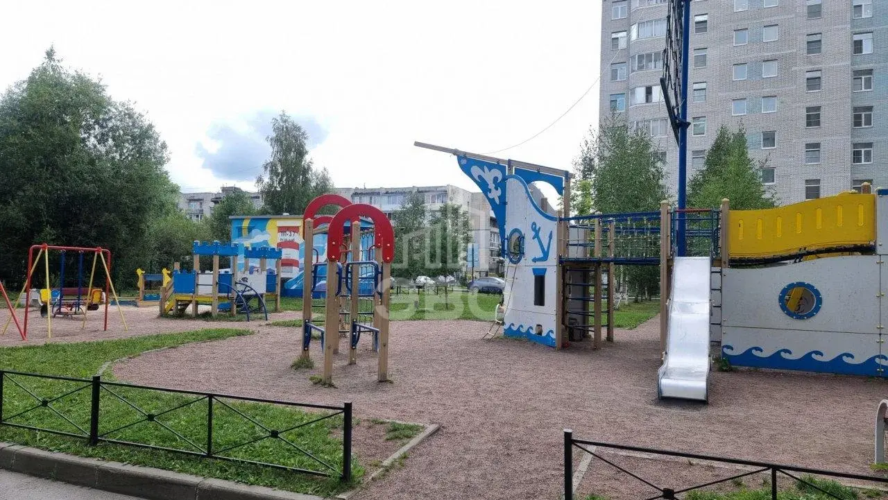 трехкомнатная квартира в Санкт-Петербурге по адресу: Пролетарская ул., 48, к 2
